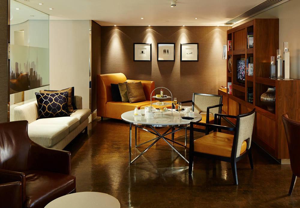 London Marriott Hotel Canary Wharf מראה חיצוני תמונה The Club at London Heathrow Airport