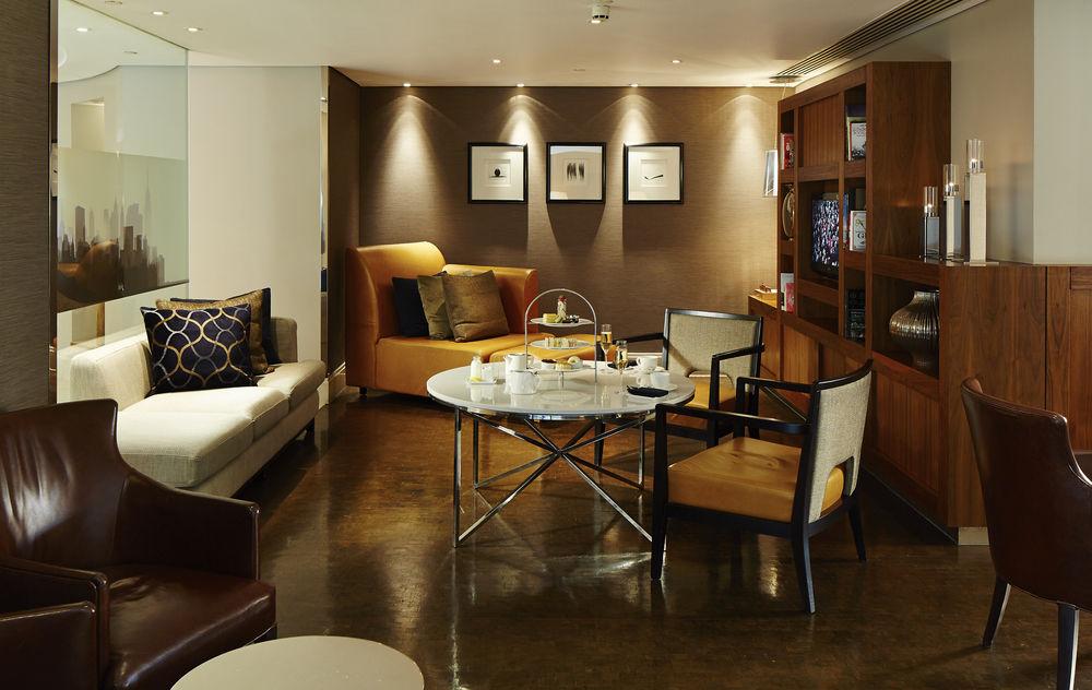 London Marriott Hotel Canary Wharf מראה חיצוני תמונה The interior of the club