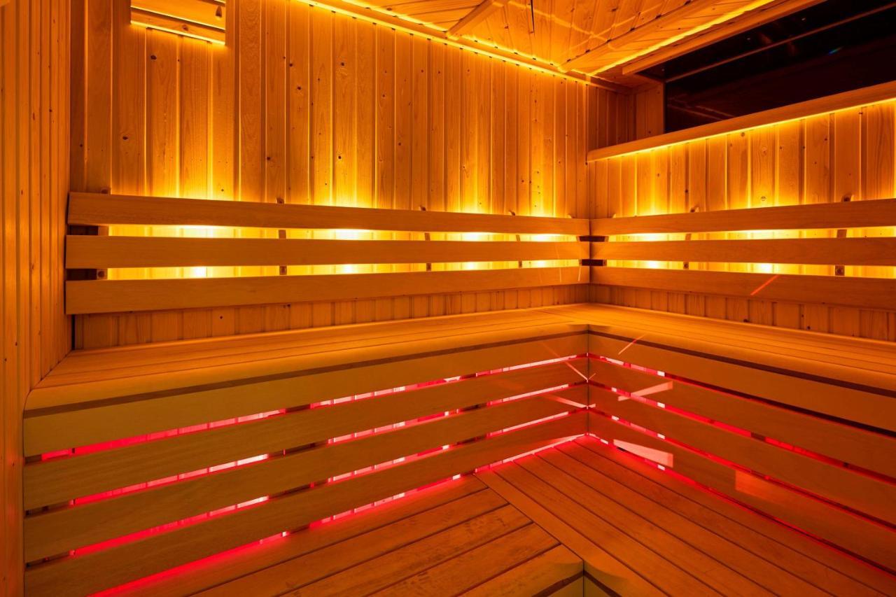London Marriott Hotel Canary Wharf מראה חיצוני תמונה A modern Finnish sauna