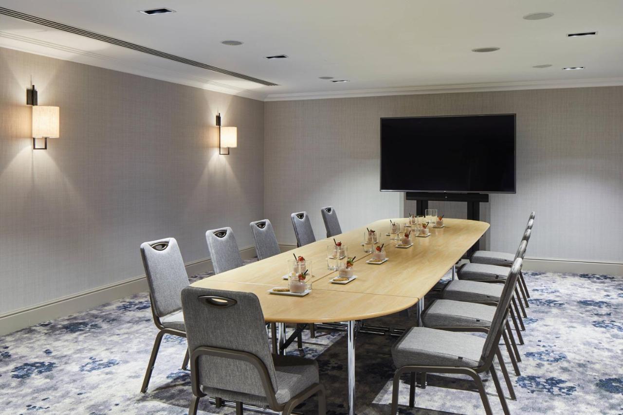 London Marriott Hotel Canary Wharf מראה חיצוני תמונה A meeting room at the hotel